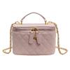 Bolsa de Mão Pequena Texturizada Estilo Chanel, Bolsa Quadrada Pequena de Ombro da Moda, Novo Modelo 2025, Bolsa Transversal Acolchoada com Corrente