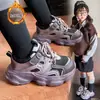 Tênis Daddy para Meninas 2026 Novo Outono Tênis Esportivo Infantil para Meninas Malha Leve Solado Macio Tênis de Corrida Crianças Médias e Grandes