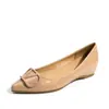 Nuevos Zapatos de Banquete Rosa Nude 2025 Planos de Charol Versátiles V Elegantes para el Trabajo Hebilla Punta Fina Primavera y Otoño