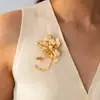 Broche de Metal con Textura Tridimensional de Pétalo, Diseño de Nicho de Venta Caliente Transfronteriza, Accesorio de Lujo Ligero de Gama Alta para Trajes y Abrigos