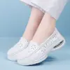 Zapatos de verano para enfermeras de hospital para mujer en stock, transpirables, resistentes a los olores, antideslizantes, de suela blanda, zapatos de trabajo negros, disponibles para dropshipping