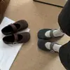 Zapatos peludos de nuevo estilo 2026 para mujer, adecuados para usar al aire libre en otoño e invierno, con forro de felpa para abrigar, diseño elegante y de cuento de hadas, estilo Mary Jane, zapatos de algodón
