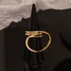 Anillo Hueco Geométrico para Mujer, Moda Trendy Otoño 2026, Anillo de Diseño Único de Nicho, Anillo Individual para el Dedo Índice
