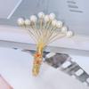 Concha Natural Perla Natural Ramillete Mariposa Incrustada de Diamantes Estilo Fragante Flor Temperamento Broche de Alta Calidad Exquisitos Pines Accesorios