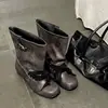 Botas de mujer retro de suela gruesa estilo británico negro, nuevo modelo de otoño 2026, que aumentan la altura, versátiles con faldas, botines versátiles