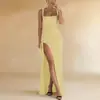 Ropa de mujer transfronteriza 2026, novedades de verano europeas y americanas: vestido sin mangas elegante, sexy y que realza la figura, con abertura y color liso