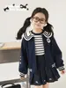 Wuli Bu Yi Procesamiento y Personalización Faldas Cortas de Primavera y Otoño para Niñas Camisetas Rayadas Versátiles Pantalones de Pierna Recta Chaquetas con Solapa Modernas