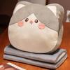 Nueva manta de aire acondicionado con diseño de gato de dibujos animados, almohada de oficina tres en uno que puede cubrir las manos, almohada de siesta de doble uso para acostarse y dormir.