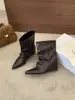 [] Botas curtas femininas de bico fino e salto bloco de 7 cm, tamanho pequeno, Outono/Inverno 2026, Botas Merade