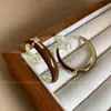 Pendientes de Zirconia Saturno de la Emperatriz Viuda Pendientes Placa de Incienso Mosquitera de Sentido Avanzado Pendientes Sin Agujeros en las Orejas Pendientes de Viento Frío para Mujer
