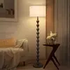 Lámpara de pie de tela para sala de estar vintage francesa clásica, elegante, cálida y de textura exquisita, ambiente de dormitorio estilo chino nuevo