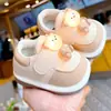 Sapatos novos para bebês e crianças pequenas de primavera e outono, sapatos para bebês iniciantes, sapatos para bebês de 1-2 anos, com sola macia, antiderrapantes, com luzes e sons