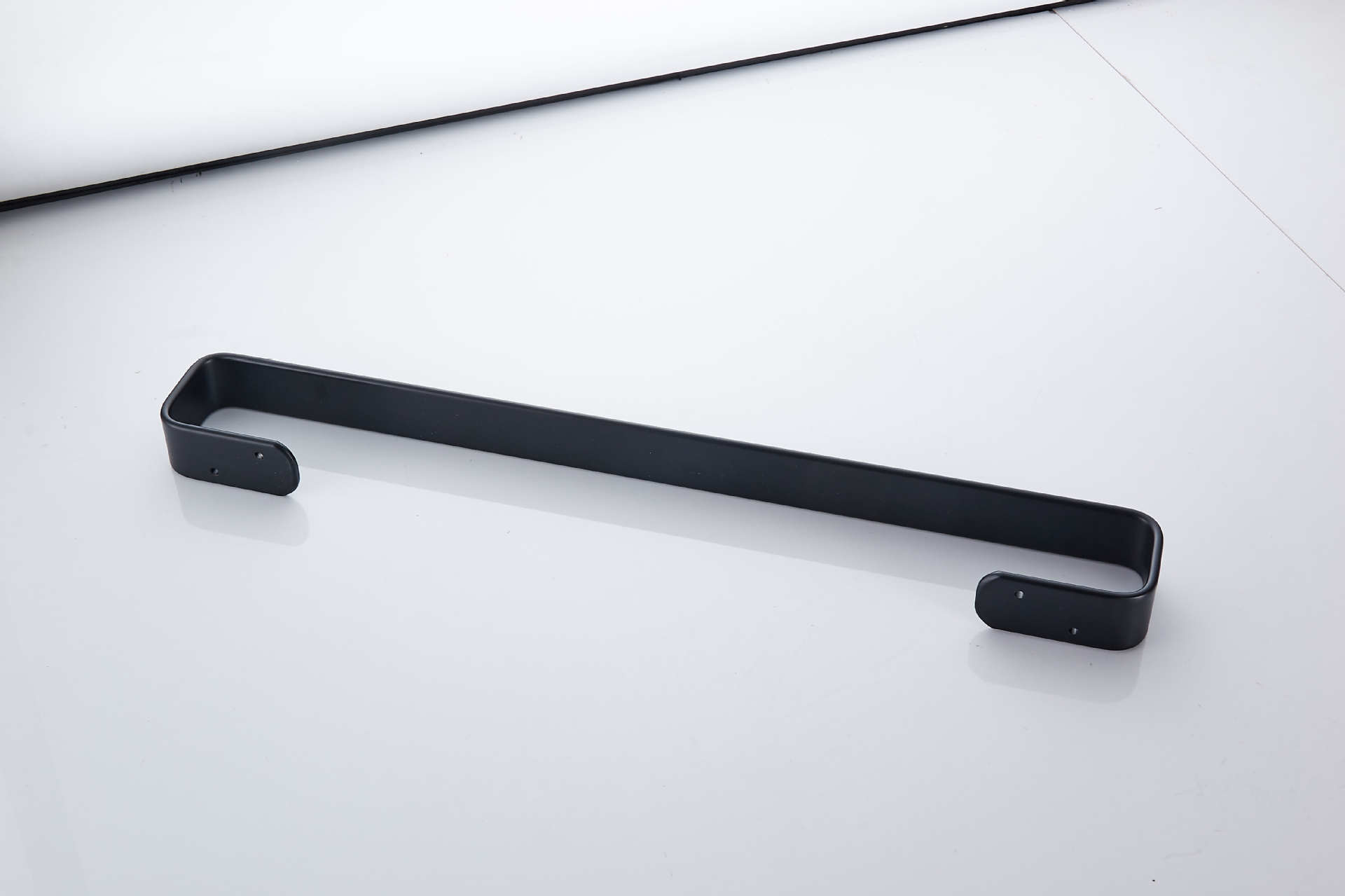 黑色浴巾架 毛巾架 毛巾杆 undefined