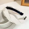 Diadema Retro Francesa Femenina Trenzado Empalmado Paquete de Cabello a Cuadros Diadema de Presión para el Cabello Popular 2024 Nuevo Pasador Adorno para el Cabello