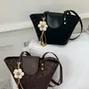 2026 Verano Otoño Nuevo Bolso de Cesta de Verduras de Mano de Gama Alta Casual Versátil Textura Bolso Cubo de Hombro Único