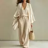 Conjunto de três peças de roupas femininas transfronteiriças europeias e americanas para 2026, estilo casual para o dia a dia, macacão de alça larga com corte solto, cardigã de manga longa liso