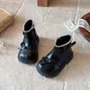 Novas Botas Curtas com Laço para Meninas de Inverno Botas Martin Acolchoadas Quentes de Outono e Inverno Botas de Couro Macias Antiderrapantes para Crianças Botas de Algodão