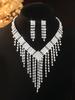 Cross-border Hot Selling Europeu e Americano Noiva Colar Brincos terno Diamante Conjunto de Duas Peças Full Flash Diamante Borla Pescoço Corrente Clavícula Corrente para Mulheres