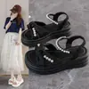 Sandalias de Perlas con Suela Gruesa y Sensación de Caminar sobre las Nubes para Mujer, Nuevo Estilo Verano 2025, Estilo Chino, Adecuadas para Faldas, con Lazo, Sandalias Romanas Antideslizantes
