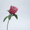 Las flores artificiales de alta calidad se pueden usar para fotografía de bodas en casa con paisajes al aire libre.
