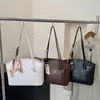 Bufanda de Seda Estilo Europeo y Americano Bolso Tote Sencillo de Gran Capacidad Bolso de Mano de Hombro de Moda Tendencia Modelo Nuevo 2026 Bolso Grande