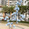 Fabricantes de flores de simulación para bodas azul claro nueva decoración de base de fila de flores guía de camino de boda flor artificial al por mayor