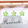 Accesorios de arte para uñas florales de moda, pendientes de botón de flor de cinco pétalos en degradado súper de hada, decoraciones para uñas 3D de resina para DIY al por mayor