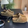 Sandalias cerradas tipo Birkenstock de suela gruesa para aumentar la altura para mujer, nueva colección de otoño 2026, pantuflas de moda retro estilo Birkenstock
