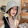 Sombrero de Pescador de Ala Ancha a Rayas de Nueva Llegada Francesa para Mujer Verano Protección Solar y Parasol Nicho Transpirable Que Muestra el Rostro Sombrero Pequeño Cubierta Facial Sombrero Cubo