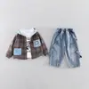 Conjunto de Otoño Nuevo para Niños 2026: Conjunto de tres piezas de chaqueta con capucha a cuadros estilo coreano para bebés a la moda