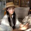 Chapéu de Palha Estilo Hepburn Francês para Mulheres, Chapéu de Palha de Alta Qualidade, Chapéu de Verão com Topo Plano, Chapéu Elegante de Proteção Solar para Férias na Praia para Mulheres