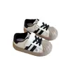 Tênis esportivo para meninas, sapatos de primavera para bebês, tênis com biqueira de concha, sapatos brancos para crianças pequenas, sapatos infantis de sola macia para idades 1-3-6