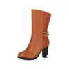 Botas de cavaleiro de cano médio em novo estilo com fivela de cinto, botas femininas europeias e americanas para primavera/outono, botas de salto alto robustas, tamanho 40-45, tamanho grande, botas de exportação