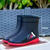 Botas de lluvia transfronterizas, unisex, altura media hasta la pantorrilla, antideslizantes, impermeables, con puños elásticos, adecuadas para el trabajo, venta al por mayor, versátiles, antideslizantes y duraderas