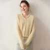 Cardigan de Malha Trançada com Gola Peter Pan em Cashmere Feminino Outono/Inverno 2025 Espesso Simples Versátil Peça de Tricô Suéter de Malha Trançada