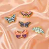 Insignia Popular de Mariposa Colorida Transfronteriza Dibujos Animados Insecto Animal Broche de Metal Accesorios Más Vendido en Amazon