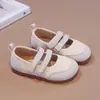 Sapatos de Princesa para Meninas 2026 Primavera/Outono Novos Sapatos Infantis com Velcro Solado Macio Sapatos Individuais Menina Mary Jane Mocassins Retrô
