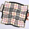 Bufanda de Terciopelo Popular Estilo Coreano Versátil Transfronteriza para Mujer en Otoño e Invierno Bufanda Cuadrada Multifuncional Chal Pañuelo para la Cabeza Cálido y Versátil Moda