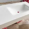 Encimera de Lavabo Integrado Caliente Doblado de Losa de Roca Hecha a Medida para Baño, Lavabo Doble con Esquinas Recortadas y Forma Irregular para Instalación Bajo Encimera