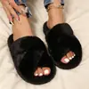 Pantuflas peludas de venta caliente transfronterizas para mujer, de otoño e invierno, antideslizantes, de interior, con suela gruesa, de algodón para el hogar, bordadas a medida y disponibles para dropshipping