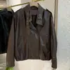 Jaqueta de couro feminina fashion e elegante, estilo novo e estiloso para o outono de 2026, jaqueta de couro curta casual retrô solta