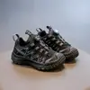 Tenis para niños transpirables zapatos de malla para niños estilo verano 2025 zapatos casuales guapos zapatos para correr versátiles de suela blanda para niñas