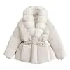 Novo estilo de inverno, casaco acolchoado de algodão com gola grande de pele, cinto na cintura, jaqueta curta da moda, quente e slim