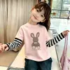 Nueva Camiseta Básica de Algodón Puro de Corte Holgado para Primavera y Otoño para Niños Mayores, Camiseta de Manga Larga de Dos Piezas Falsas Moderna y Versátil para Niñas
