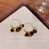 ¡De moda! Pendientes de Borlas de Carey Oscuro para Mujer 2025 Otoño e Invierno Nuevos Pendientes de Gama Alta Diseño Pendientes de Aro