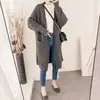 Suéter Feminino Novo Estilo 2026 Outono e Inverno Comprimento Médio Versátil Solto Peça de Roupa Externa Cardigan de Tricô Espessado Jaqueta Primavera