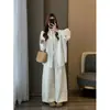 100% Linho! Primavera/Verão 2026 Estilo Casual Relaxado e Versátil Camisa de Linho Respirável Gola de Lapela Cor Sólida Manga Longa para Mulheres
