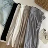 Camiseta Feminina Manga Curta Gola Redonda Slim Fit Fina, Novo Estilo Verão 2026, Caimento que Valoriza, Ombro Normal, Top Básico Petite