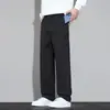Calça Casual de Seda Gelada com Zíper e Múltiplos Bolsos para Homens, Estilo Fino de Verão 2026, Nova Calça de Seda Gelada de Perna Reta Solta para Homens de Meia-idade
