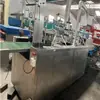 Máquina termoformadora integrada de punzonado, punzonado y apilado para formar tapas de vasos de plástico al noventa por ciento nuevo